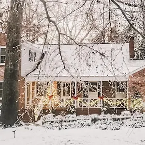 Bed & Breakfast Colonial Gardens